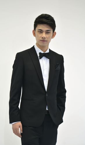曾海英 灯光与音效负责人